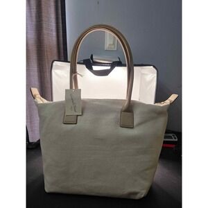 Universal Thread Weekend Traveler Canvas Tote Beige CT2426A Medium Women's Tote